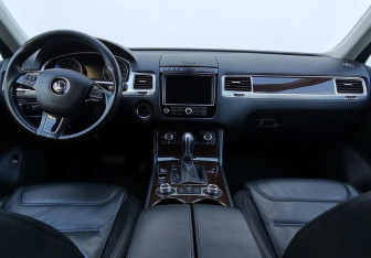 Подержанный автомобиль Volkswagen Touareg 2015 года (9 фото)