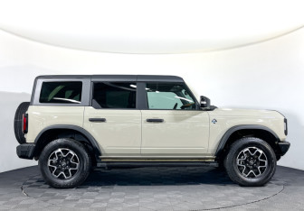 Подержанный автомобиль Ford Bronco 2024 года (4 фото)