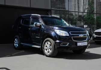 Подержанный автомобиль Chevrolet TrailBlazer 2013 года (3 фото)
