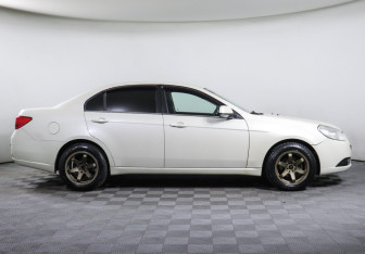 Подержанный автомобиль Chevrolet Epica 2011 года (4 фото)