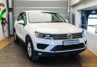Подержанный автомобиль Volkswagen Touareg 2016 года (3 фото)