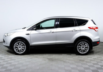 Подержанный автомобиль Ford Kuga 2015 года (3 фото)