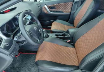 Подержанный автомобиль Kia Ceed Hatchback 2013 года (8 фото)