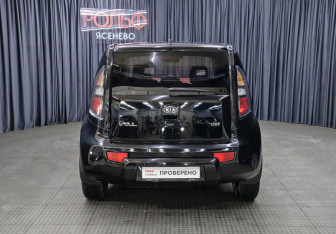Подержанный автомобиль Kia Soul 2011 года (6 фото)