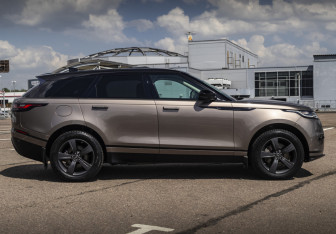 Подержанный автомобиль Land Rover Range Rover Velar 2017 года (5 фото)