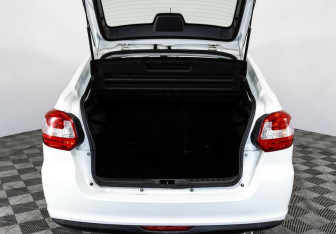 Подержанный автомобиль LADA (ВАЗ) Granta Sedan 2018 года (10 фото)