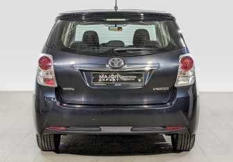 Подержанный автомобиль Toyota Verso 2014 года (6 фото)