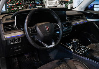 Подержанный автомобиль Hongqi HS5 2024 года (17 фото)