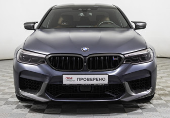Подержанный автомобиль BMW M5 Sedan 2019 года (2 фото)