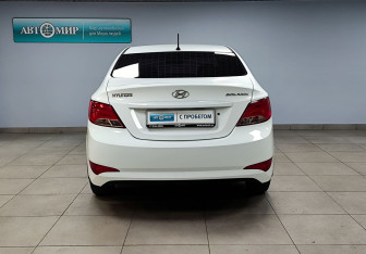Подержанный автомобиль Hyundai Solaris Sedan 2014 года (6 фото)