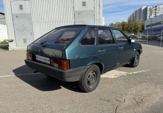 Подержанный автомобиль LADA (ВАЗ) 2109 Hatchback 2001 года (5 фото)