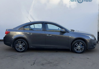 Подержанный автомобиль Chevrolet Cruze Sedan 2011 года (4 фото)
