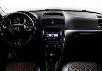 Подержанный автомобиль Skoda Yeti 2017 года (11 фото)
