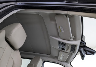Подержанный автомобиль Land Rover Range Rover Evoque 2012 года (23 фото)