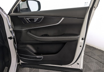 Подержанный автомобиль Chery Tiggo 8 2021 года (21 фото)