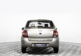 Подержанный автомобиль LADA (ВАЗ) Granta Sedan 2012 года (6 фото)