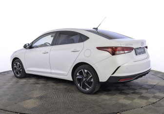 Подержанный автомобиль Hyundai Solaris Sedan 2021 года (7 фото)