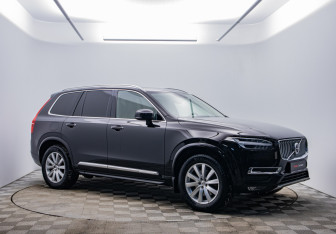 Подержанный автомобиль Volvo XC90 2016 года (3 фото)