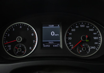 Подержанный автомобиль Volkswagen Tiguan 2011 года (11 фото)