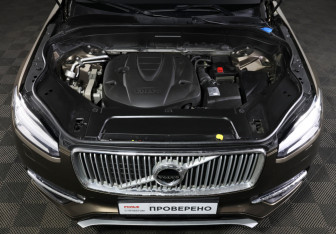 Подержанный автомобиль Volvo XC90 2018 года (9 фото)