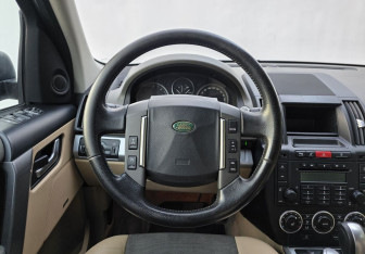 Подержанный автомобиль Land Rover Freelander 2008 года (12 фото)