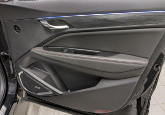 Подержанный автомобиль Geely Tugella 2023 года (19 фото)