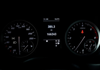 Подержанный автомобиль Mercedes-Benz Vito 2020 года (11 фото)