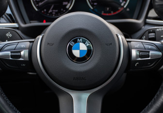 Подержанный автомобиль BMW X2 2019 года (11 фото)