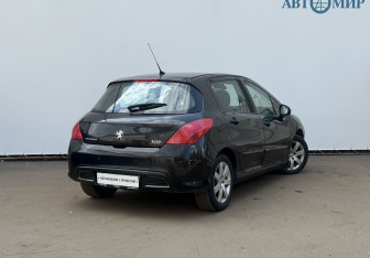 Подержанный автомобиль Peugeot 308 Hatchback 2009 года (5 фото)