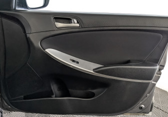 Подержанный автомобиль Hyundai Solaris Sedan 2016 года (23 фото)