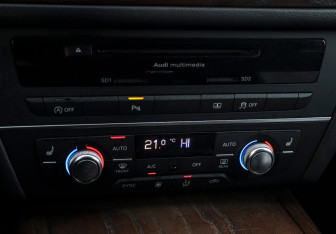 Подержанный автомобиль Audi A6 Sedan 2015 года (17 фото)