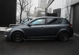 Подержанный автомобиль Kia Ceed Hatchback 2012 года (8 фото)