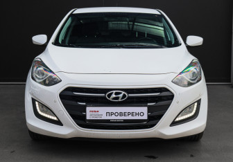 Подержанный автомобиль Hyundai i30 Hatchback 2016 года (2 фото)