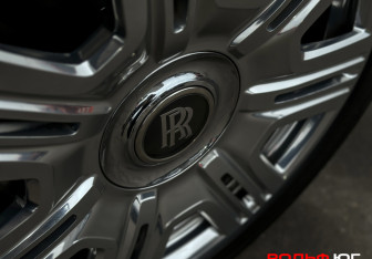 Подержанный автомобиль Rolls-Royce Cullinan 2019 года (38 фото)