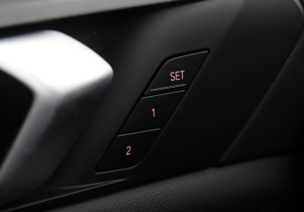Подержанный автомобиль BMW X5 2019 года (19 фото)