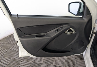 Подержанный автомобиль LADA (ВАЗ) Granta Sedan 2023 года (19 фото)