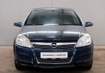 Подержанный автомобиль Opel Astra Hatchback 2007 года (2 фото)