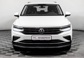 Подержанный автомобиль Volkswagen Tiguan 2021 года (2 фото)