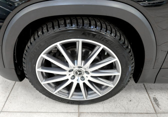 Подержанный автомобиль Mercedes-Benz GLB 2021 года (17 фото)