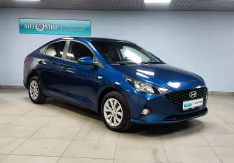 Подержанный автомобиль Hyundai Solaris Sedan 2021 года (3 фото)