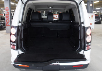 Подержанный автомобиль Land Rover Discovery 2014 года (10 фото)