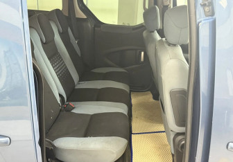 Подержанный автомобиль Citroen Berlingo 2012 года (13 фото)