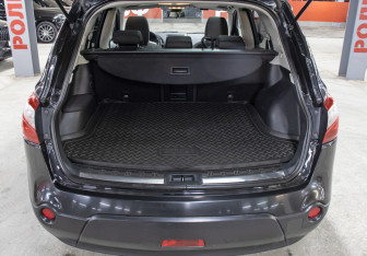 Подержанный автомобиль Nissan Qashqai+2 2011 года (10 фото)