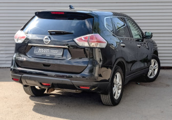 Подержанный автомобиль Nissan X-Trail 2017 года (5 фото)