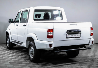 Подержанный автомобиль УАЗ Pickup 2024 года (7 фото)