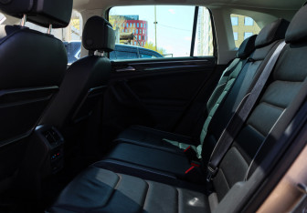 Подержанный автомобиль Volkswagen Tiguan 2018 года (8 фото)
