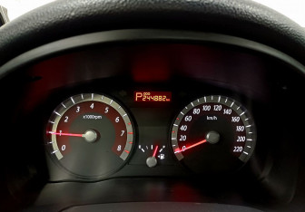 Подержанный автомобиль Kia Rio Sedan 2010 года (20 фото)