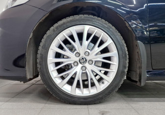 Подержанный автомобиль Toyota Camry Sedan 2021 года (19 фото)