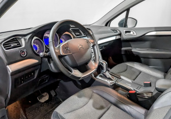 Подержанный автомобиль Citroen C4 Sedan 2021 года (15 фото)