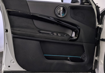 Подержанный автомобиль MINI Countryman 2018 года (19 фото)